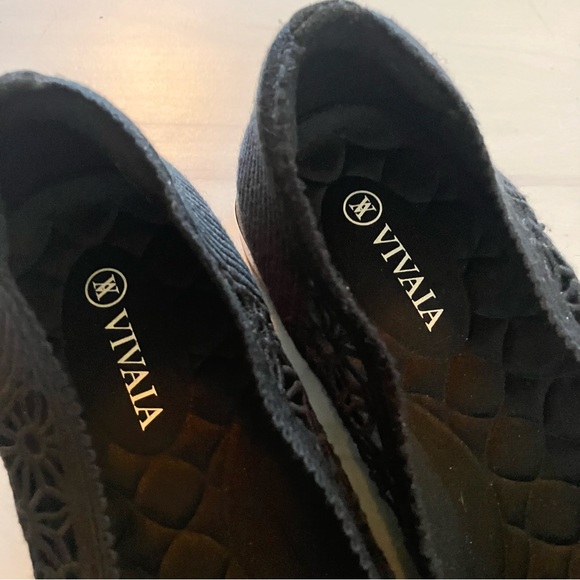 Chic Black Women's Loafers - Picture 7 of 8